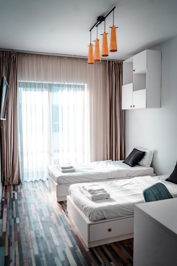 Luxury Family Apartment With Private Parking And Forest View 티미쇼아라 외부 사진